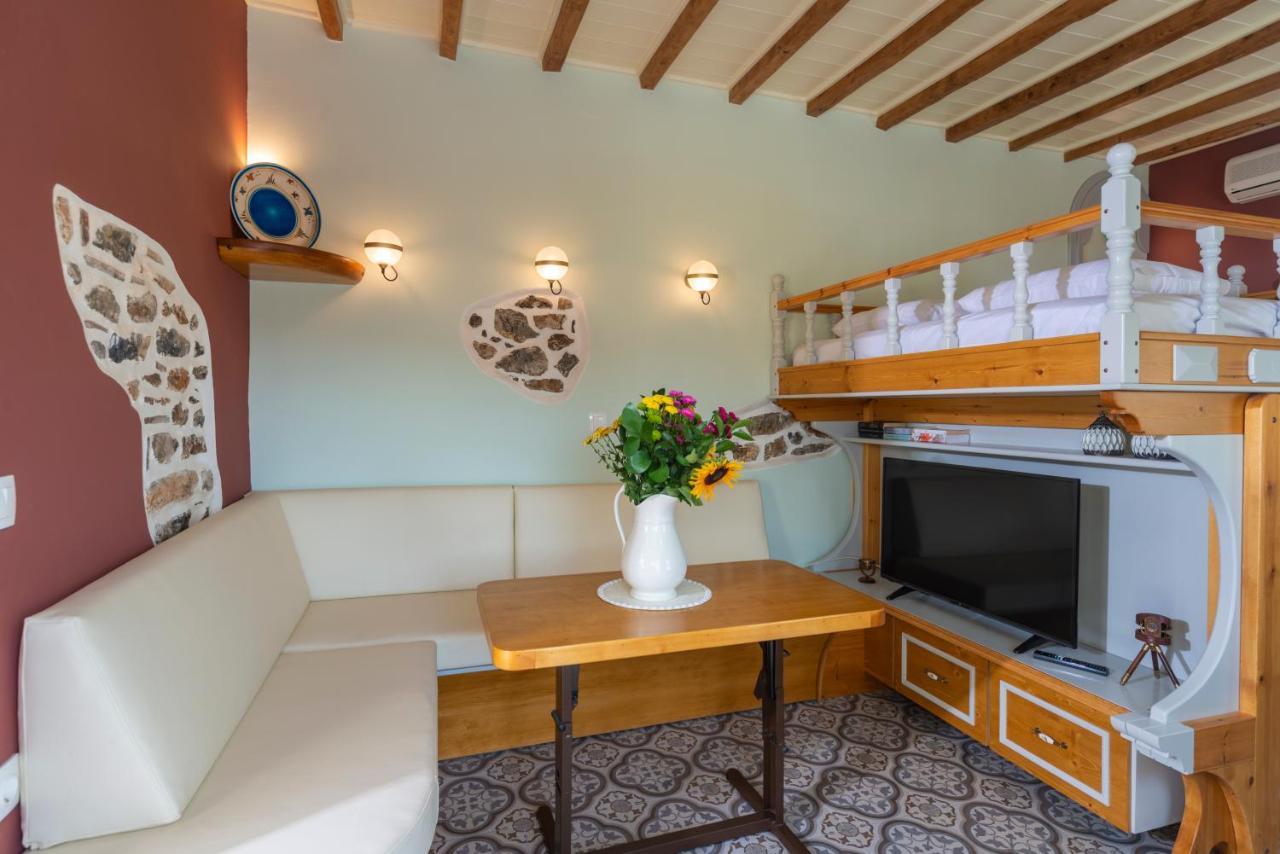 Hidden Oasis Private Villa Агия Марина Екстериор снимка