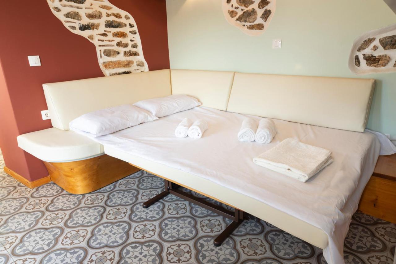 Hidden Oasis Private Villa Агия Марина Екстериор снимка