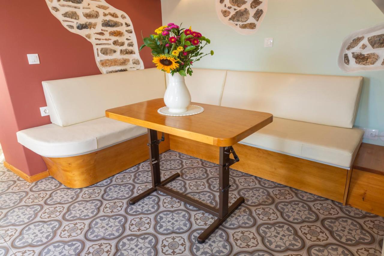 Hidden Oasis Private Villa Агия Марина Екстериор снимка